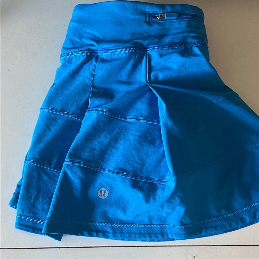Lululemon blue skirt size 6